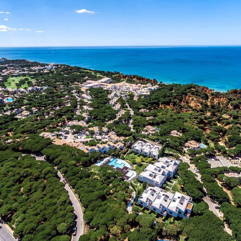 Pine Cliffs a Luxury Collection Resort