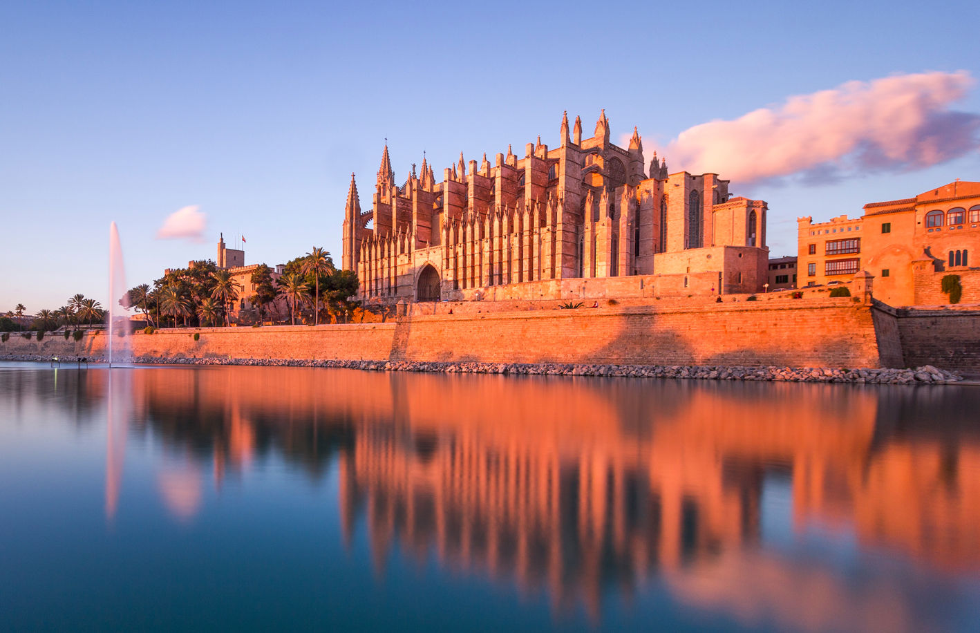 Visit Palma Cathedral with Sun-hat Villas