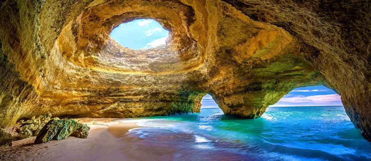 Stay at a Sun-hat Villa in the Algarve and visit the Benagil Cave