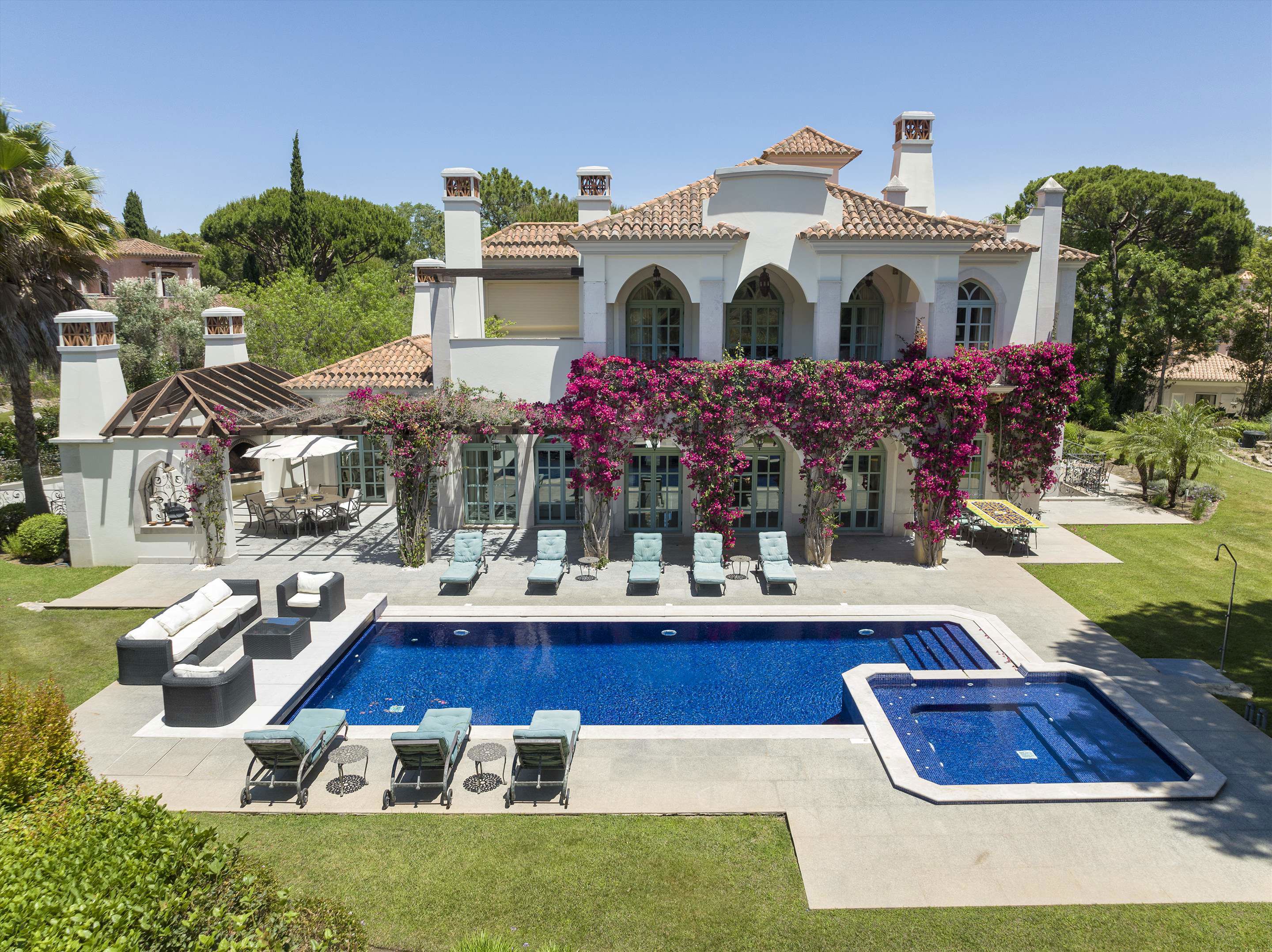 Villa Charm
