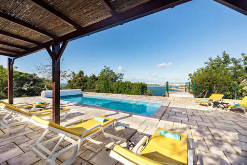 Casa Colmo pool area