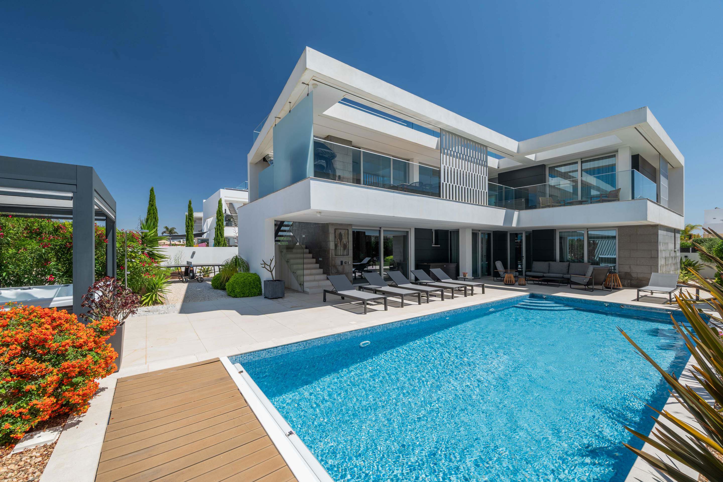 Villa Limoeiro, Lagos