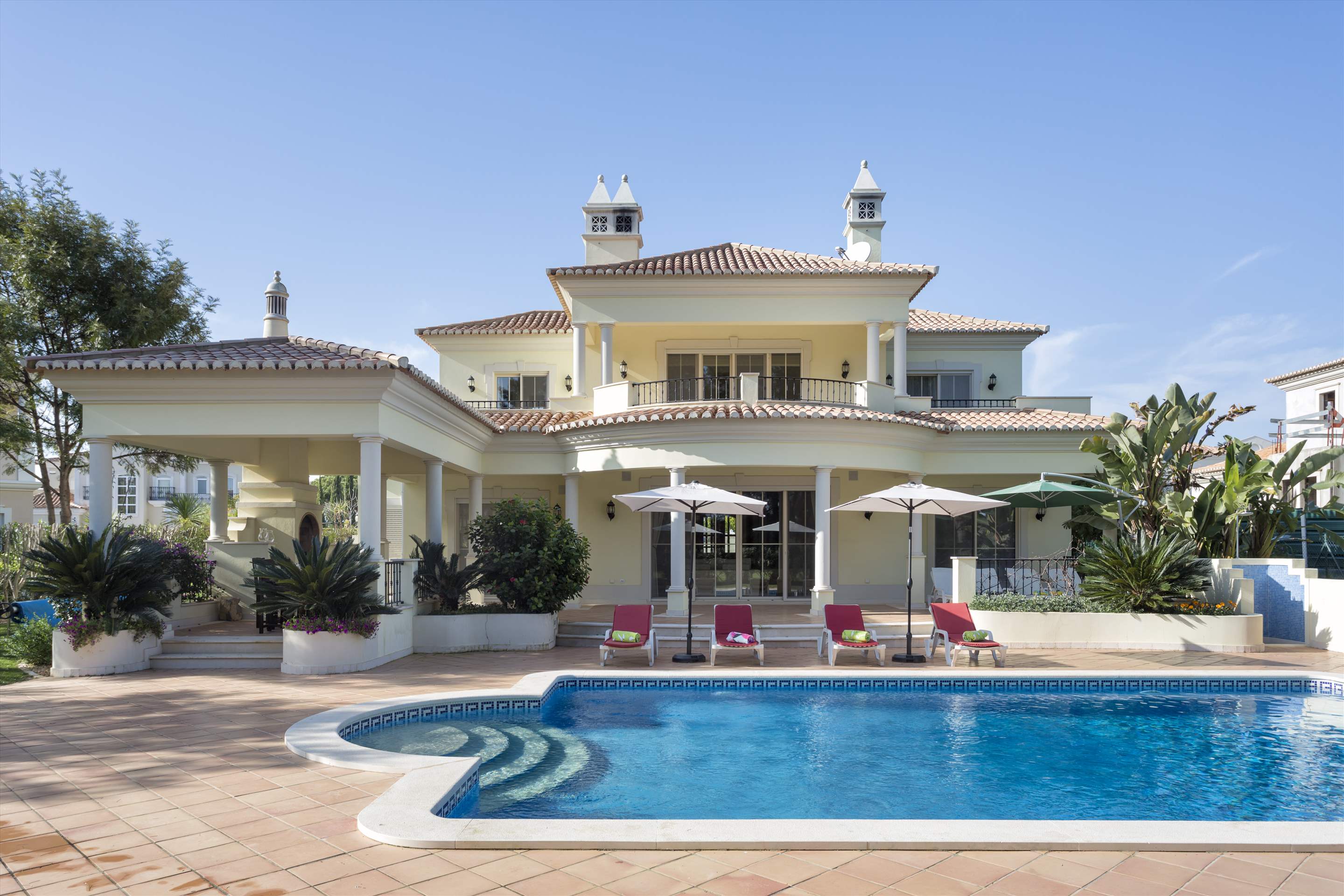 Casa Arbonne