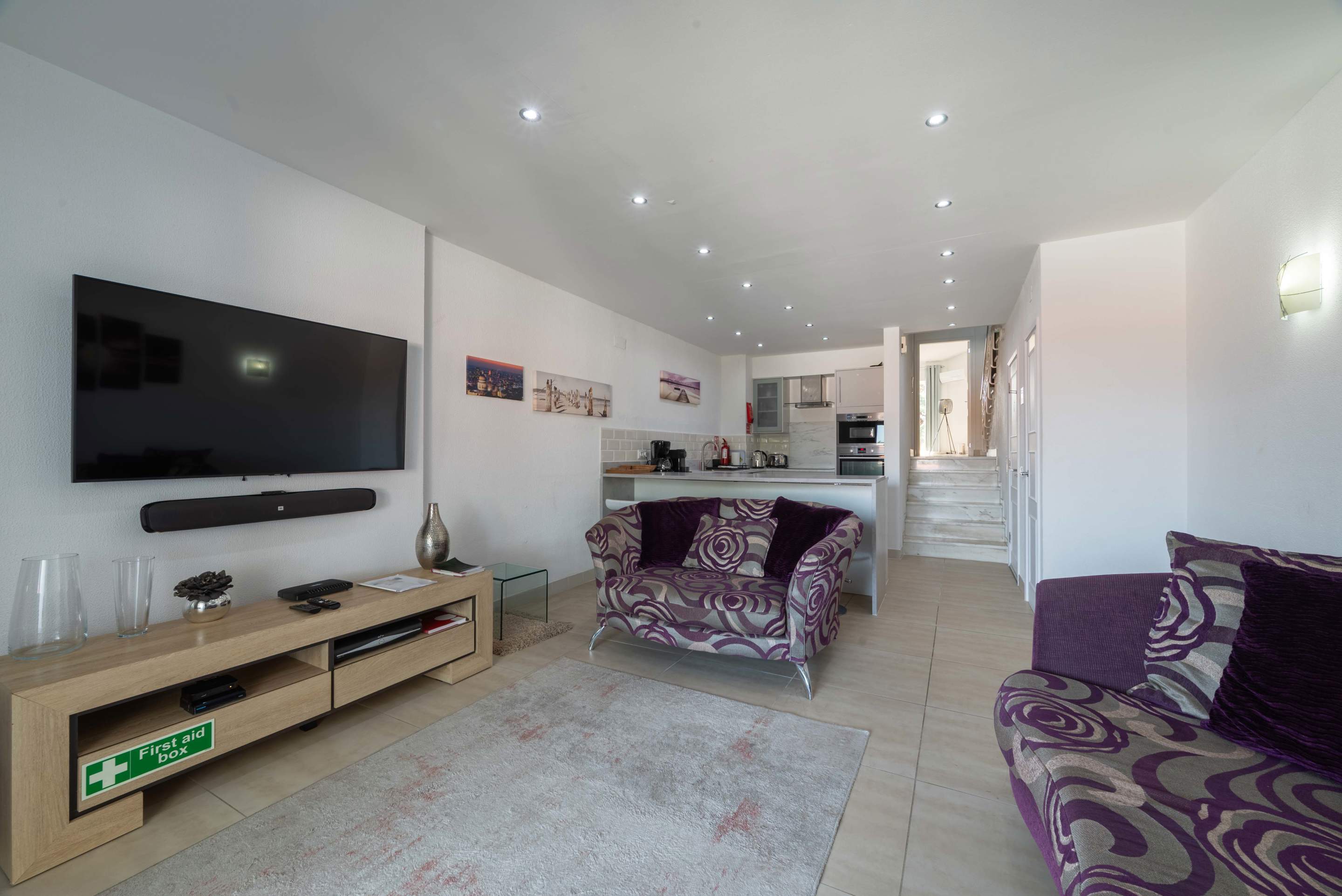 Apartment Sweet Caroline